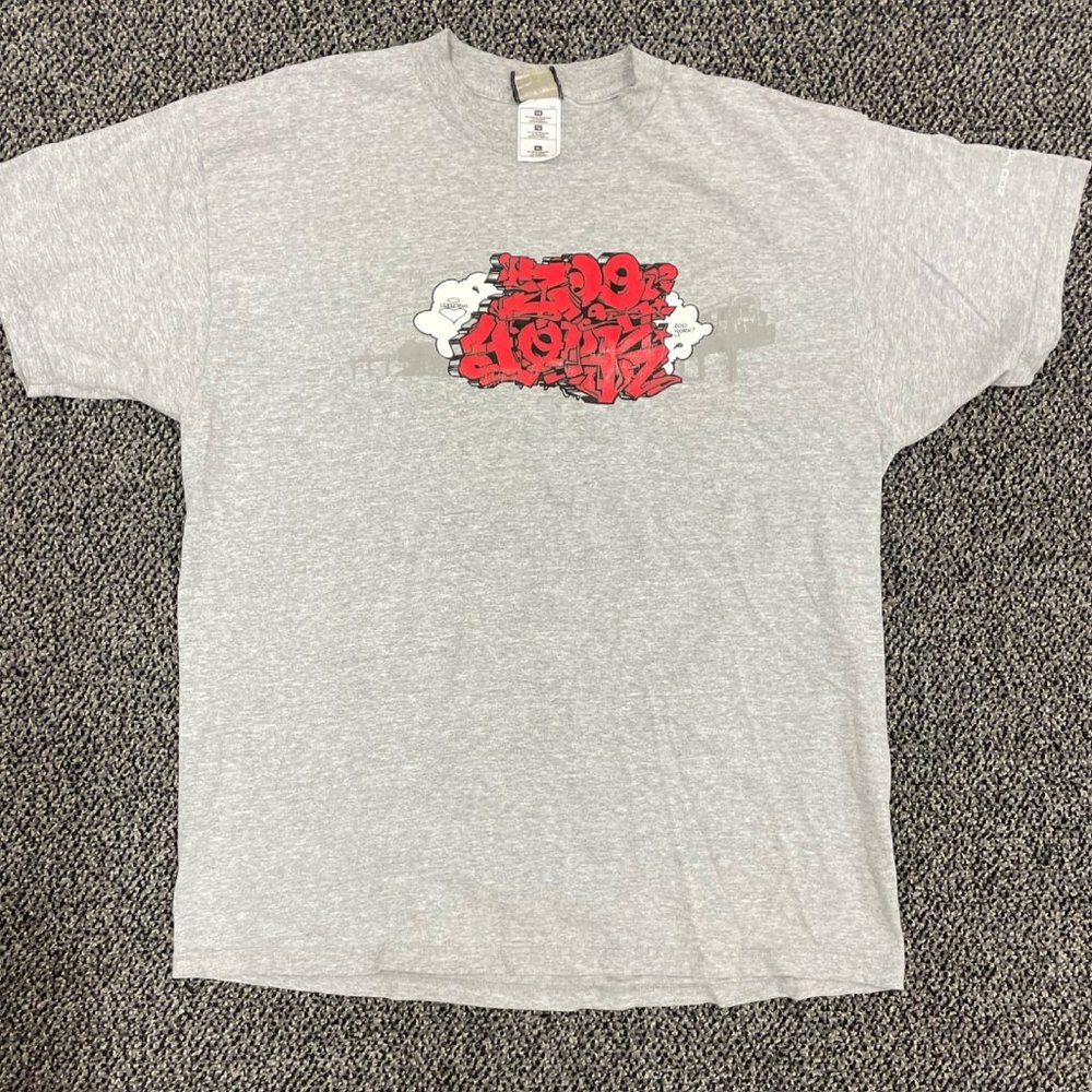 Zoo York T-Shirt Size XL